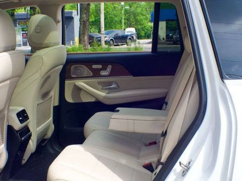 Used 2022 Mercedes-Benz GLS 450 4MATIC image 47