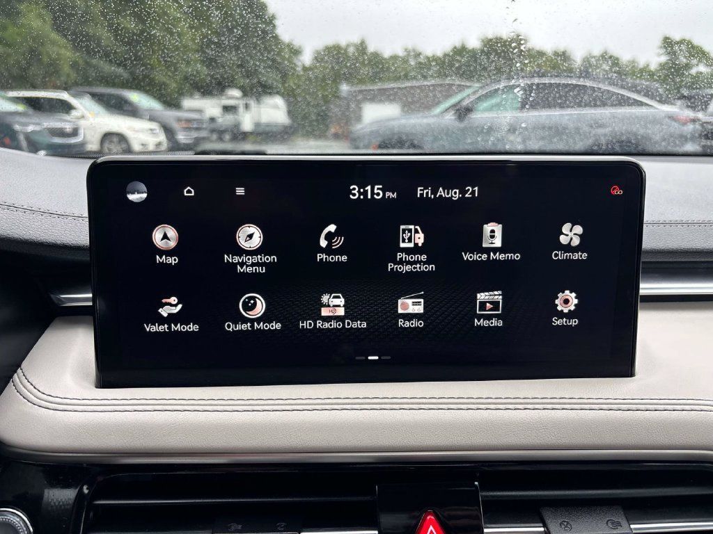 Used 2025 Genesis G70 2.5T AWD/4WD image 28