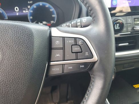Used 2024 Toyota Grand Highlander Limited image 29