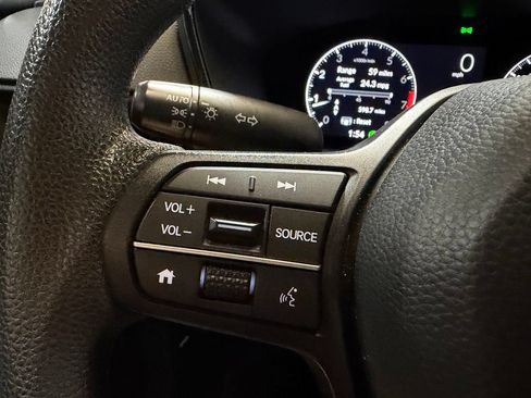 Used 2023 Honda CR-V LX image 7