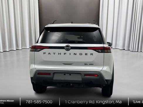 New 2026 Nissan Pathfinder SL w/ SL Premium Package AWD/4WD image 6