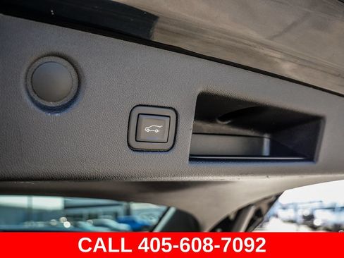 Used 2023 Chevrolet Equinox LT w/ Driver Convenience Package FWD image 13