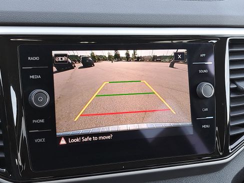 Used 2023 Volkswagen Atlas SE image 24