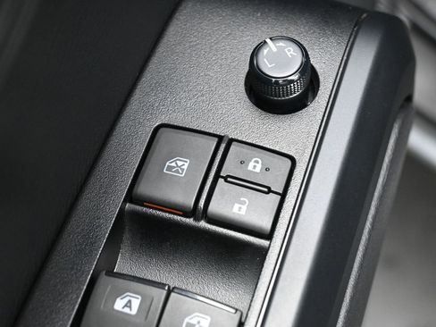 Certified 2022 Toyota Tacoma SR image 11