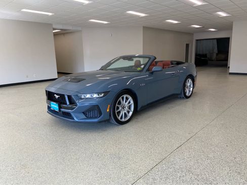 Used 2024 Ford Mustang GT Premium image 3