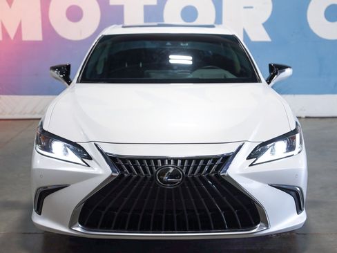 Used 2024 Lexus ES 300h w/ Premium Package image 48