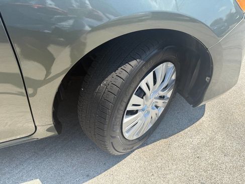 Used 2012 Toyota Camry LE image 19