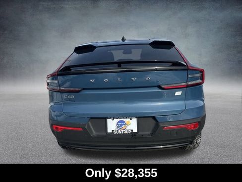 Used 2023 Volvo C40 P8 Recharge Ultimate image 4
