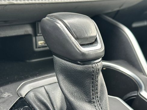 Used 2021 Toyota Highlander LE image 33