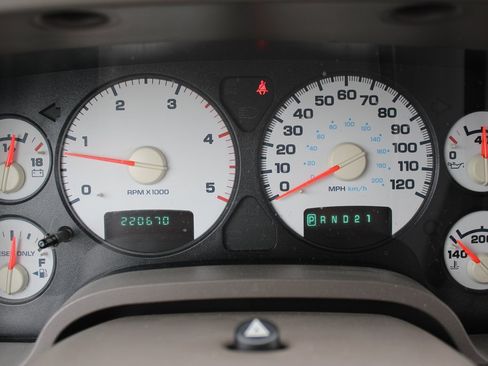 Used 2004 Dodge Ram 2500 Truck SLT w/ Trailer Tow Group image 32