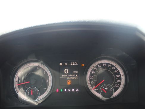 Used 2019 RAM 1500 Classic SLT image 10