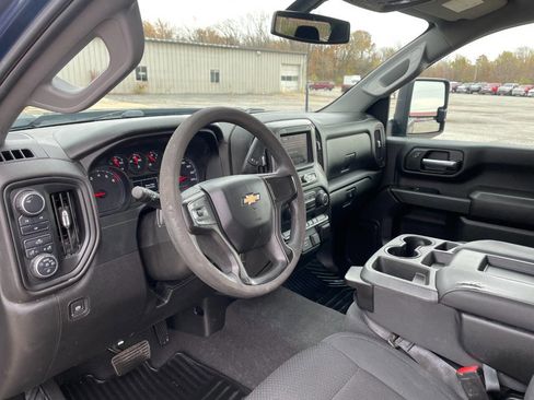 Used 2020 Chevrolet Silverado 2500 Custom w/ Custom Value Package image 19