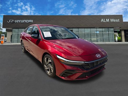 Certified 2025 Hyundai Elantra Sport image 3