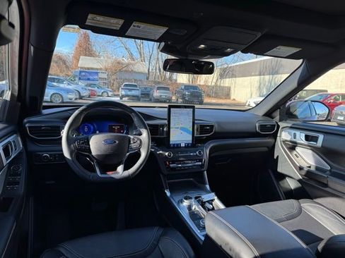 Used 2020 Ford Explorer ST w/ ST Street Pack image 15