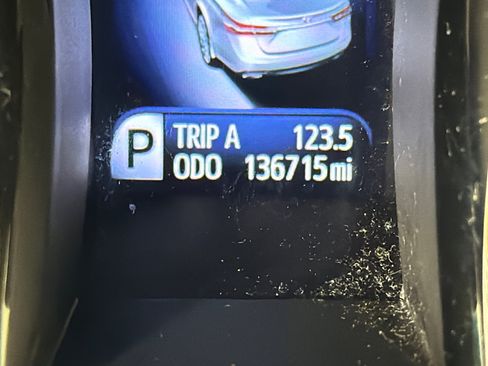 Used 2014 Toyota Avalon Limited image 29