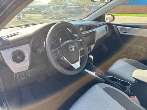Used 2018 Toyota Corolla LE FWD image 11