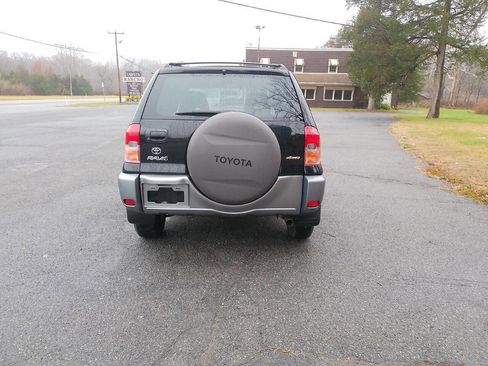Used 2002 Toyota RAV4 4WD image 9