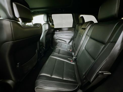 Used 2020 Jeep Grand Cherokee Overland RWD image 28