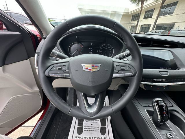 Certified 2023 Cadillac XT4 Premium Luxury FWD image 22