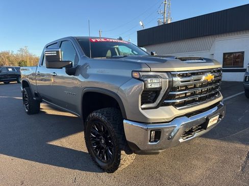 Used 2024 Chevrolet Silverado 2500 LTZ image 15