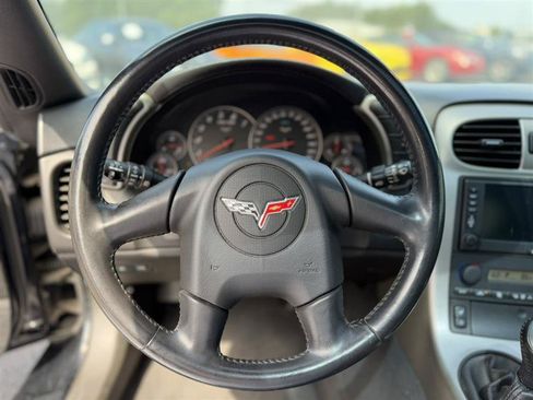 Used 2005 Chevrolet Corvette Coupe w/ Preferred Equipment Group RWD image 25