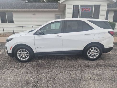 Used 2024 Chevrolet Equinox LS w/ LS Convenience Package AWD/4WD image 5