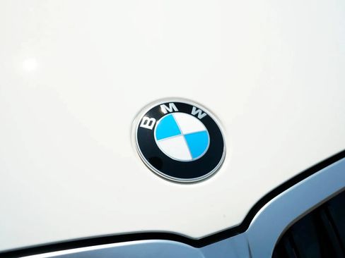 Used 2023 BMW 330i Sedan w/ Convenience Package RWD image 10