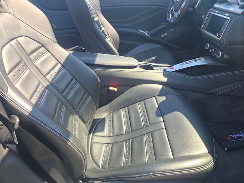 Used 2017 Ferrari California T RWD image 19