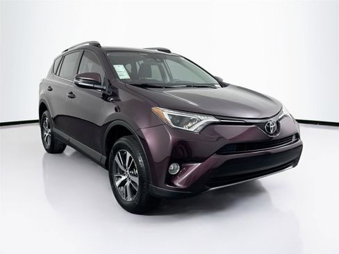 Used 2017 Toyota RAV4 XLE image 8