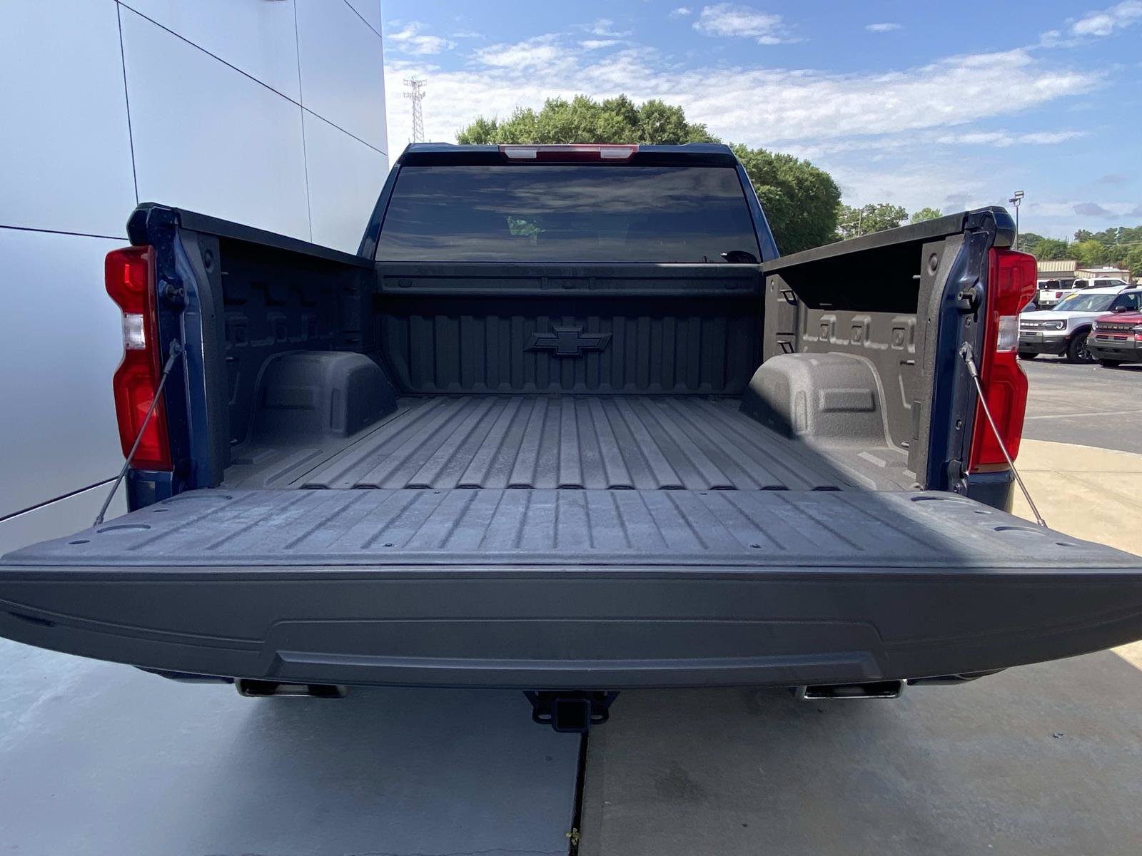 Used 2022 Chevrolet Silverado 1500 RST AWD/4WD image 8