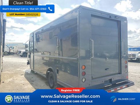 Used 2019 Ford E-450 and Econoline 450 Super Duty RWD image 3
