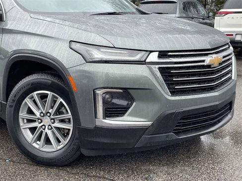 Used 2023 Chevrolet Traverse LT image 9