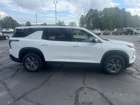 New 2026 Chevrolet Traverse LT image 6