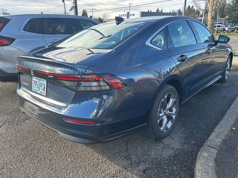 Used 2024 Honda Accord EX image 4