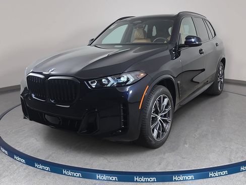 New 2026 BMW X5 xDrive40i w/ M Sport Package AWD/4WD image 1