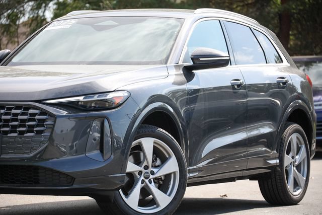 Certified 2025 Audi Q5 Premium AWD/4WD image 18