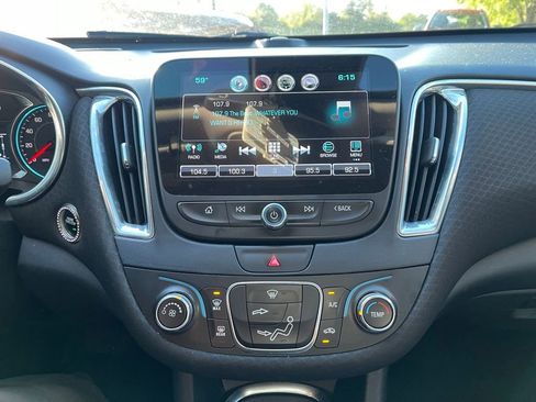 Used 2016 Chevrolet Malibu LT w/ Driver Confidence Package FWD image 8