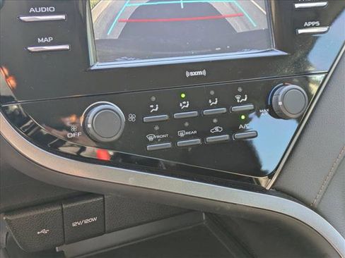 Used 2020 Toyota Camry LE image 16