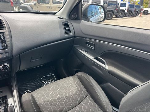 Used 2022 Mitsubishi Outlander Sport ES AWD/4WD image 17