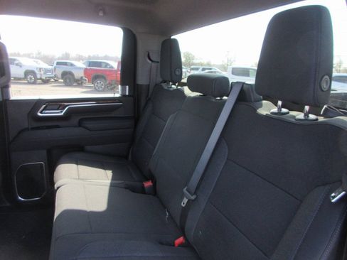 New 2026 GMC Sierra 2500 SLE w/ SLE Value Package; AWD/4WD image 14