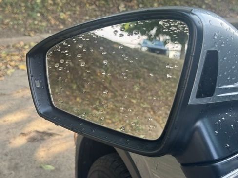 Used 2024 Volkswagen Tiguan Wolfsburg Edition image 17