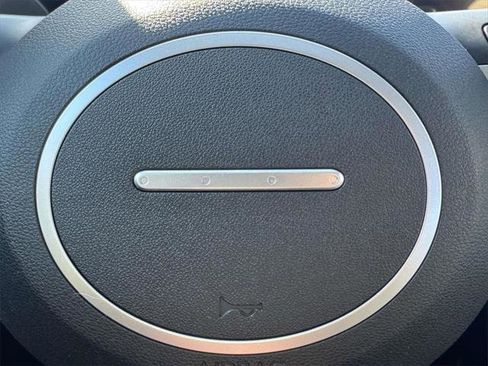 Certified 2025 Hyundai Tucson SE image 31