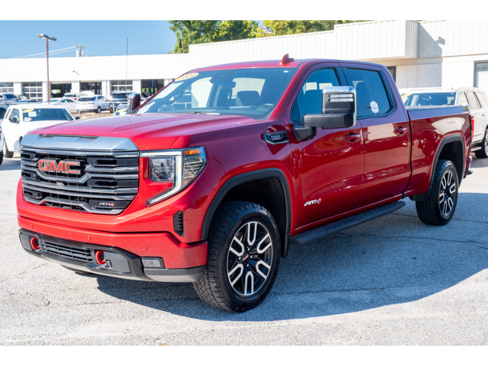 Used 2023 GMC Sierra 1500 AT4 w/ AT4 Premium Package AWD/4WD image 4