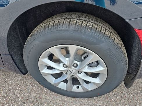 New 2025 Chrysler Pacifica Select image 27