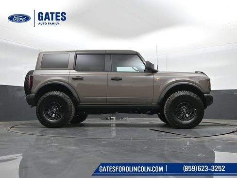 Used 2026 Ford Bronco Badlands AWD/4WD image 39