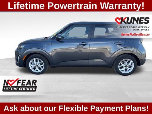 Used 2023 Kia Soul S FWD image 8
