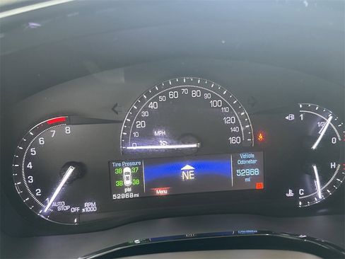 Used 2017 Cadillac XT5 Luxury w/ Driver Awareness Package image 36