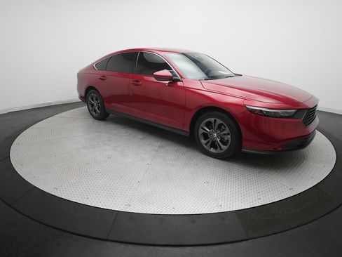 Used 2023 Honda Accord EX image 13