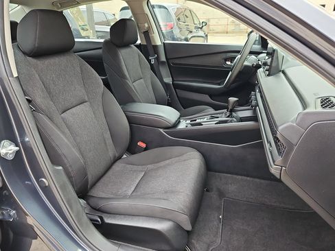 Used 2025 Honda Accord SE image 31