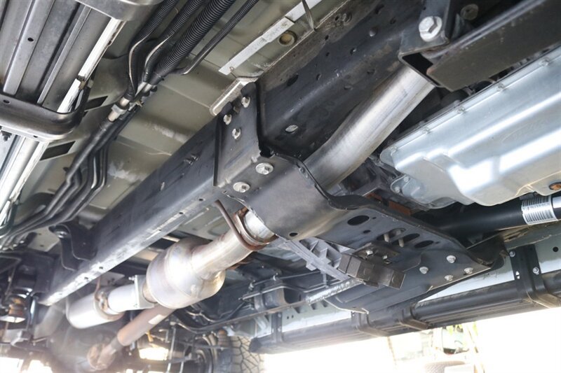 Used 2005 Ford Excursion XLT AWD/4WD image 39